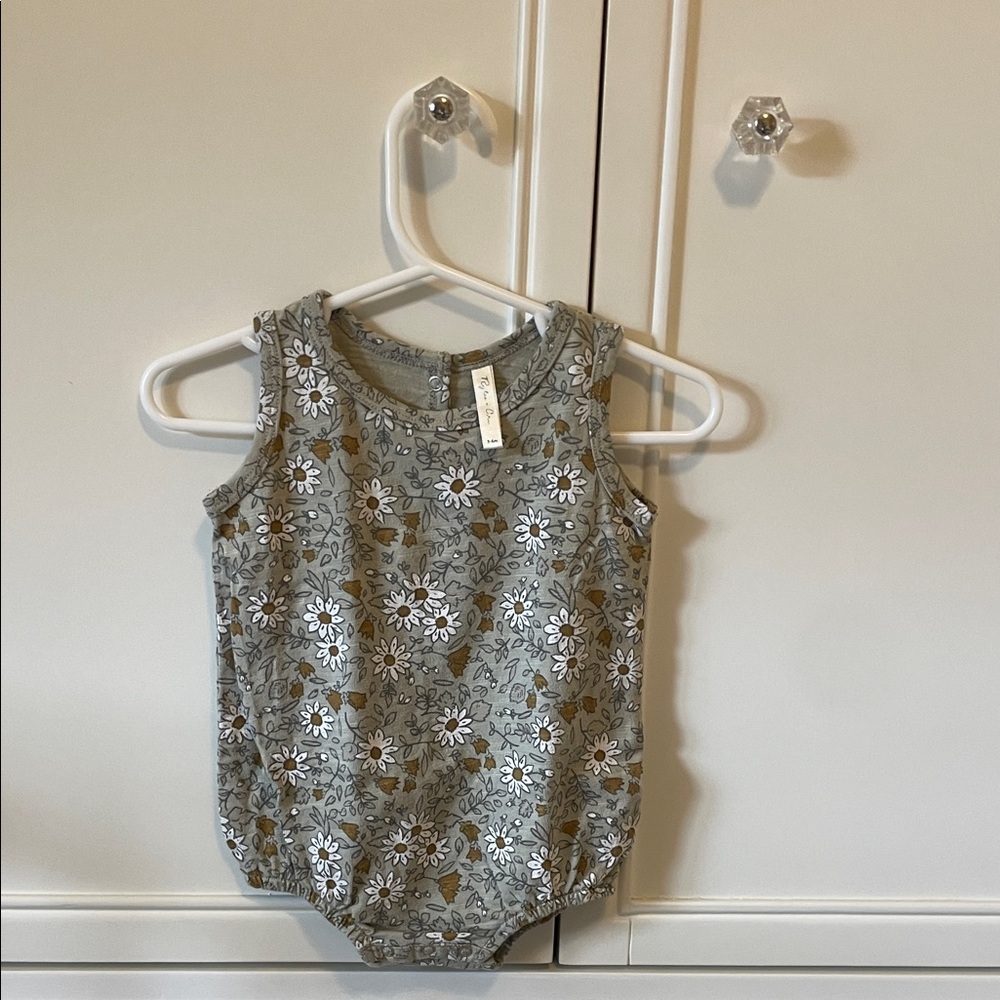 Rylee + Cru floral romper 3-6M